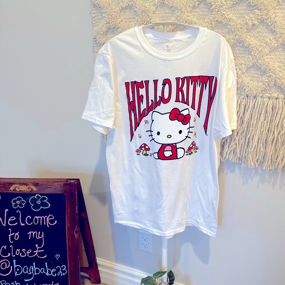 ♥️Hello kitty Mushroom Tshirt set! New! - Picture 4 of 4